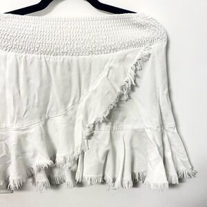 Beautiful mini skirt!!🤍🤍